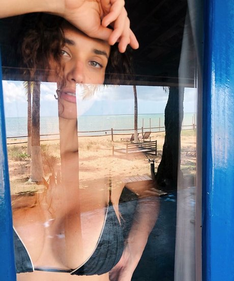 Debora Nascimento hd star img