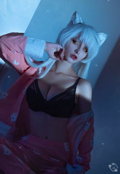 Hologana erotic model gallery