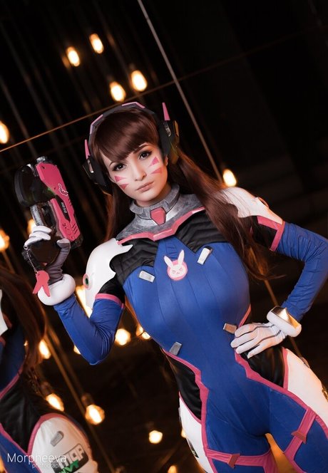 Hologana art model images