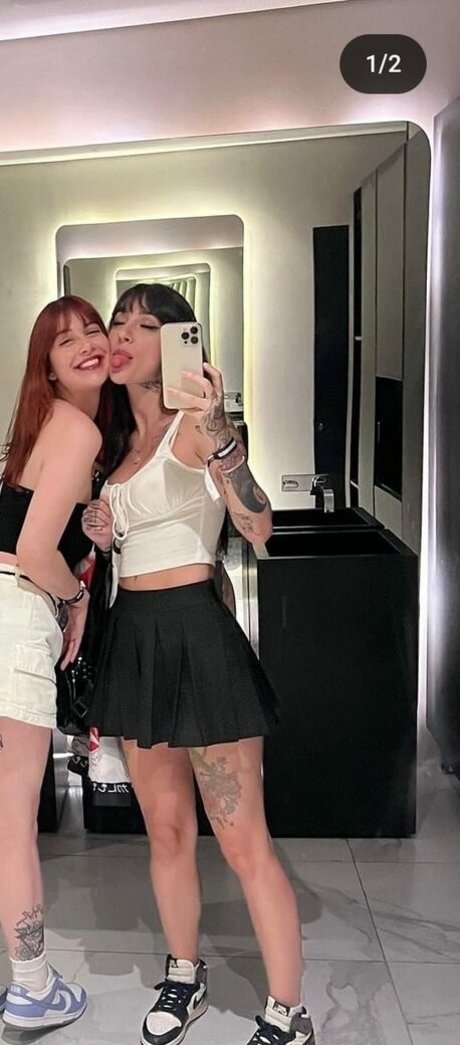 Caputile xxx star galleries