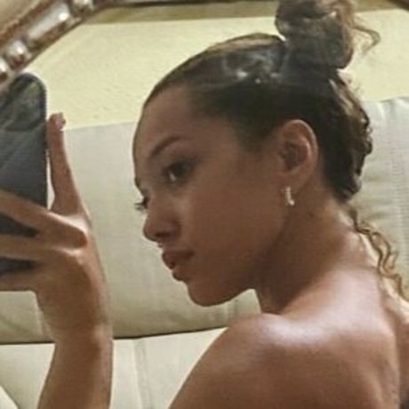 clitauro star erotic photos