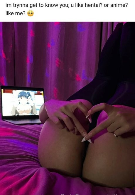 clitauro star erotic pictures