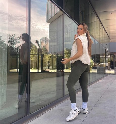 Kylie Holbeck best pornstar pic