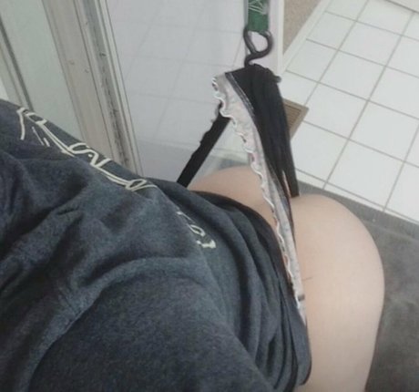 Covfefechan free model image