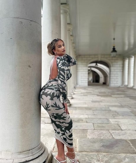 shemale handjob onlyfans hot sex pictures