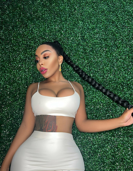 makeup artist onlyfans art nude images