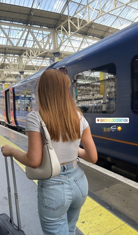 Rosyshimmer exclusive actress photo