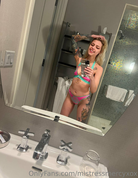mistressmercyxox pornstar adult pic