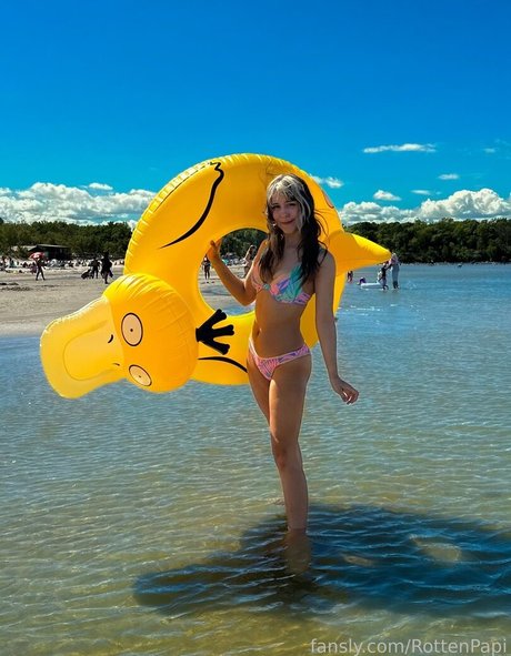 Rottenpapi model erotic pics