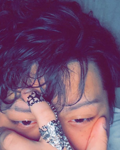 Oemor Aoum model top photo