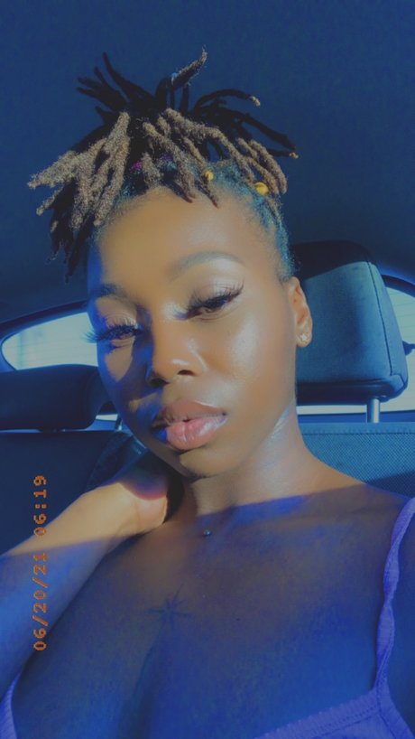 tiny onlyfans beautiful galleries