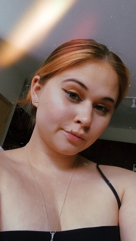 Nina Olivia pornographic star pictures