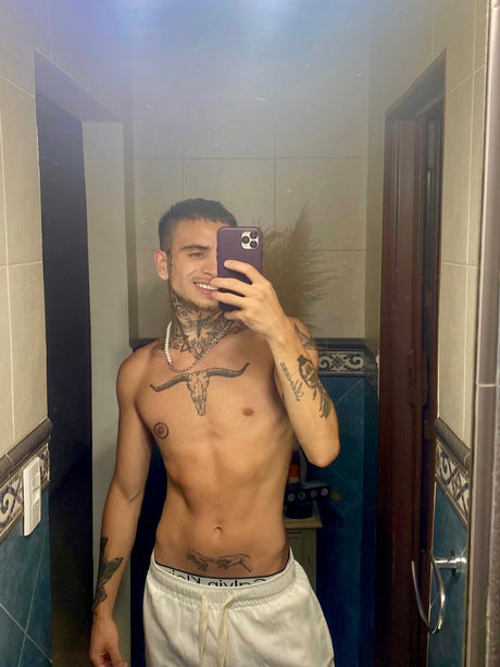 Pavloh pornstar erotic photos