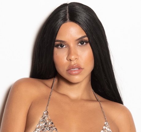 Morenna star art photos