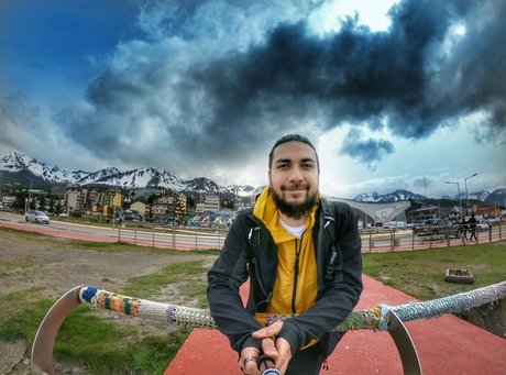 Omar Flores free star archive