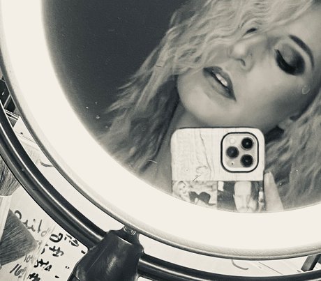 Platinum Jules pornographic model pics