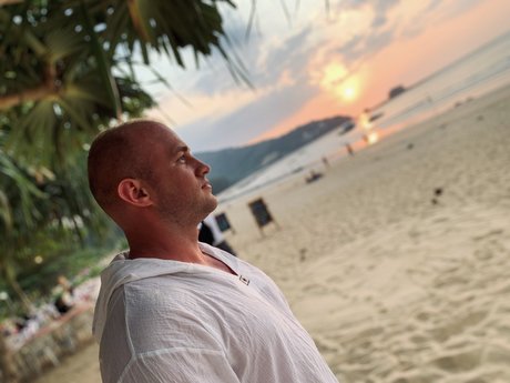 Quentin Tarantino hot model photo