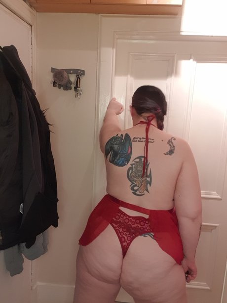 Queen Quinn star beautiful picture