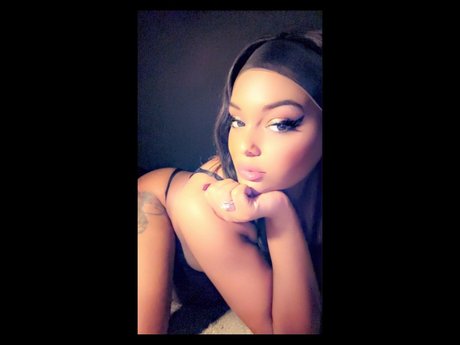 Asia_ model pretty picture