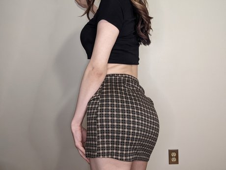 QueenOfPower pretty pornstar picture