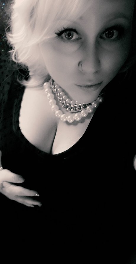 chubby goth onlyfans hot nude photo