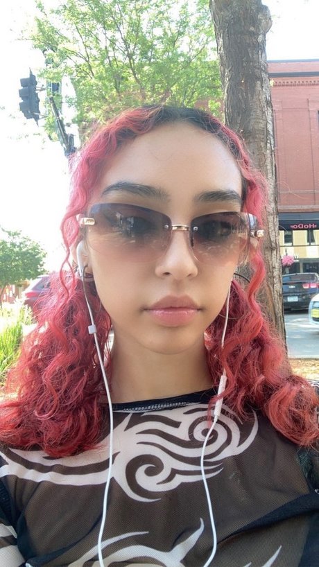 _Belle_ porn actress pic