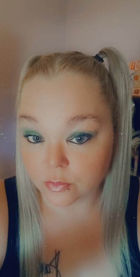 Prosthetic Princess model pretty gallery