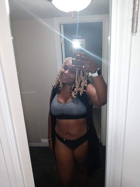 girlfriend onlyfans sexy naked pic