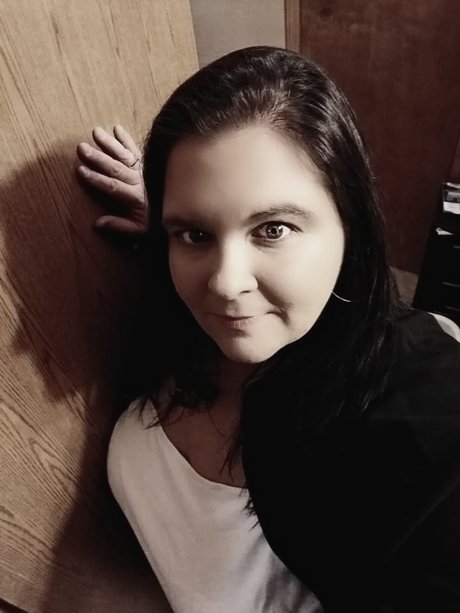 Antoinette Bella xxx model photo