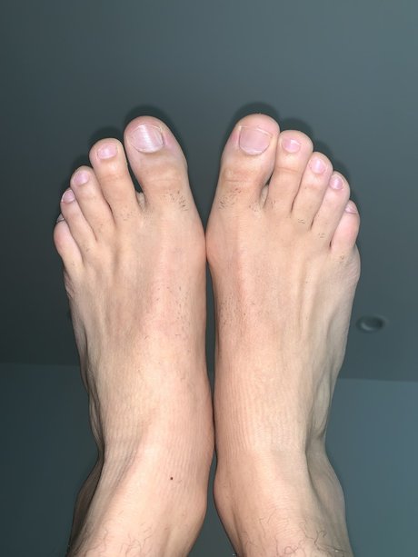 Suck My Toes nudes model image
