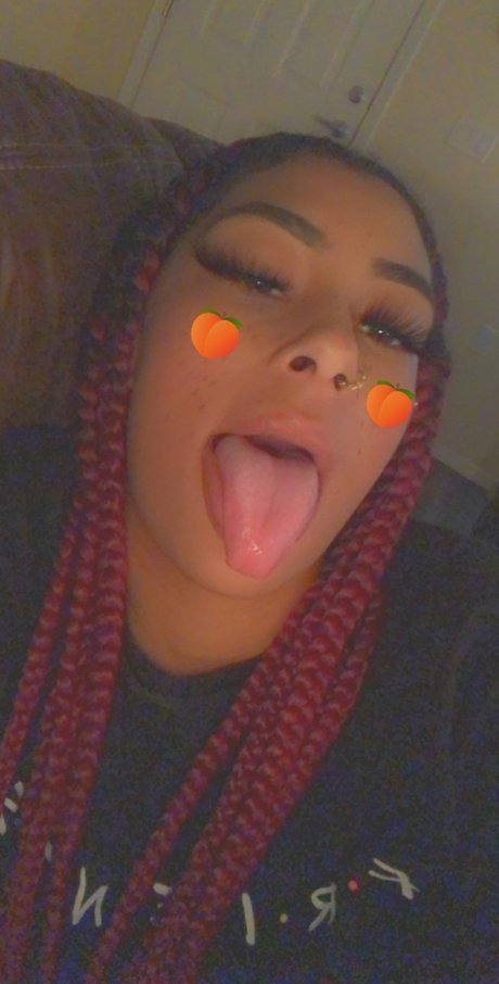 Sexyyella porn star pic