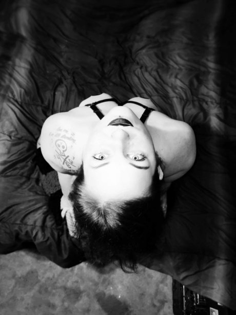 Riot 95 pornstar adult archive