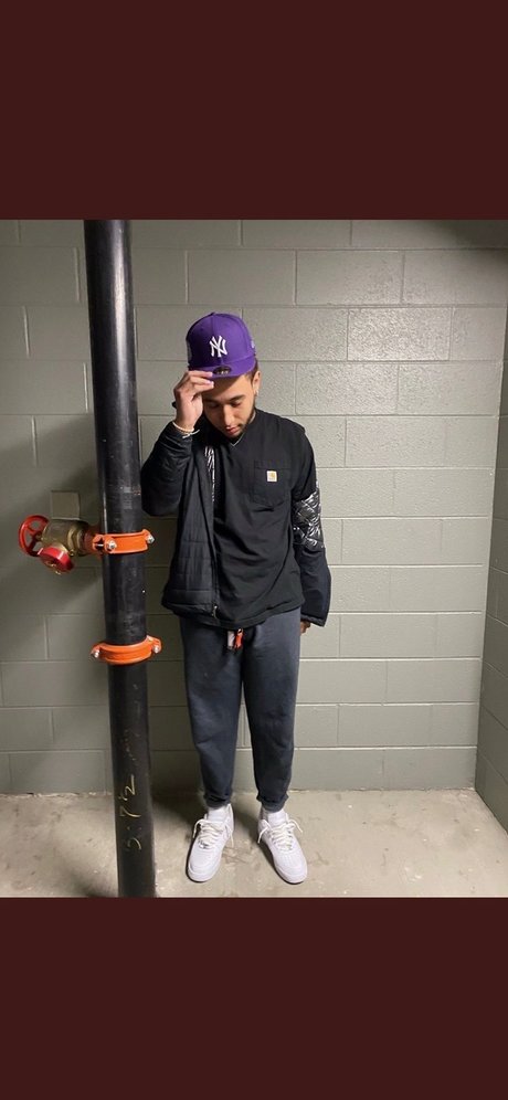 TheyluvRichie model erotic image