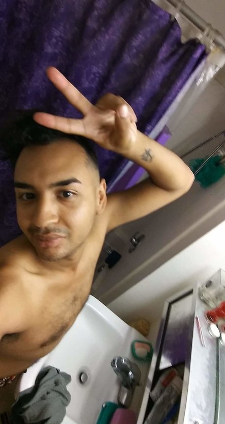 Raymond Navarro Rexannosaurus Rex_ model sexy img