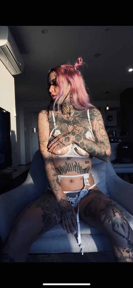 LOSVILLIANO1 hot star photo