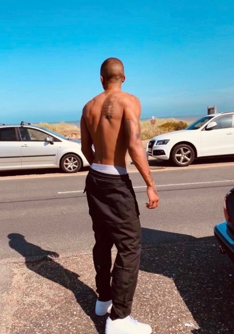 REDROARZ pornstar hd photos