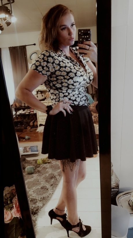 Raven Brynn model nude image