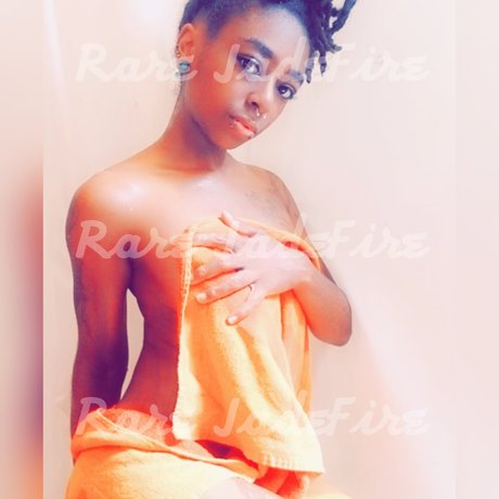 Rare JadeFire sexy star pic