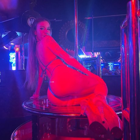 Rainn beau hd model photos