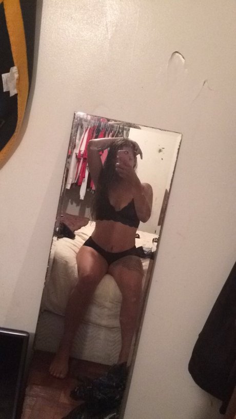 MariahBabi94 model pretty image