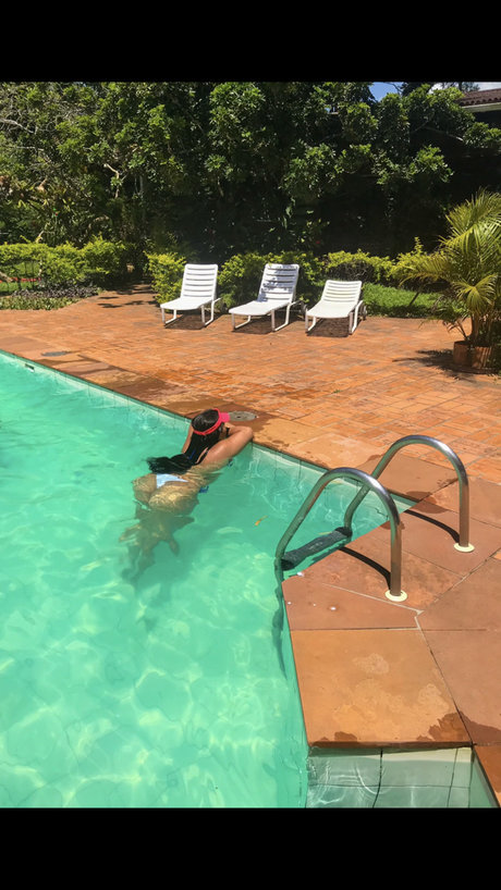 Mara Fiore nude pornstar pictures