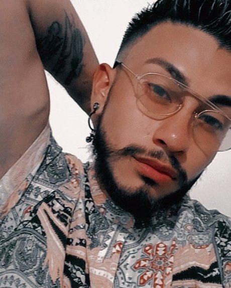 Mao Acero adult model image