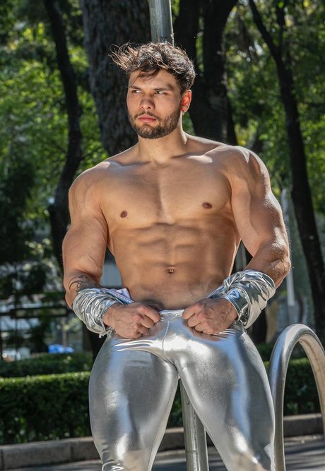 Marlon Colmenarez hd pornstar photos