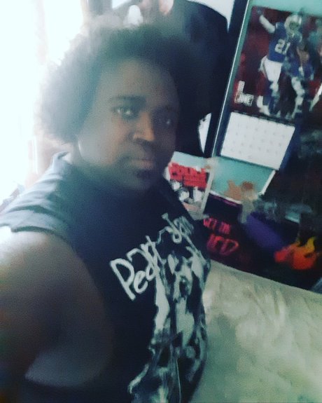 Markieharge nude model galleries