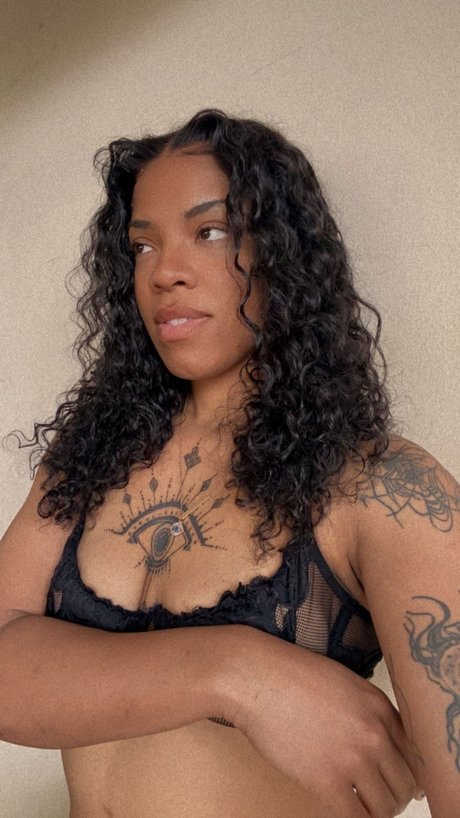 Panda_ star exclusive photo