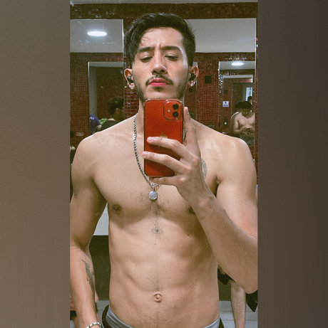 Mario Jurado star naked photos