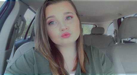 hottest young onlyfans beautiful pictures