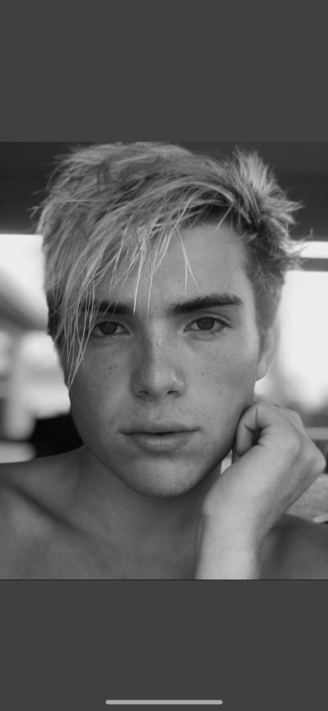 Ashton Kole best model photos