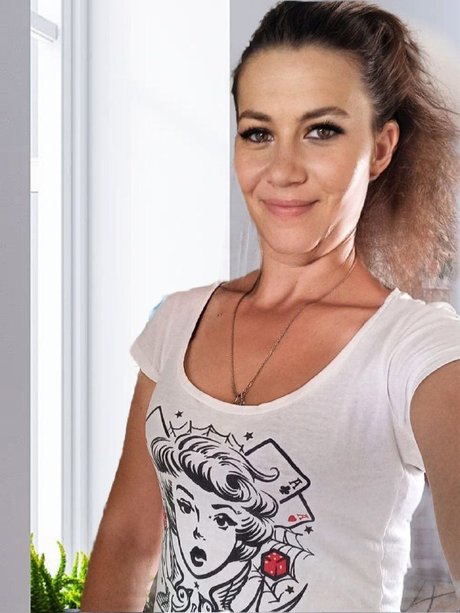 _Tetiana_ star pretty picture