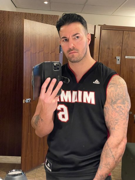 Master Sole beautiful actress img